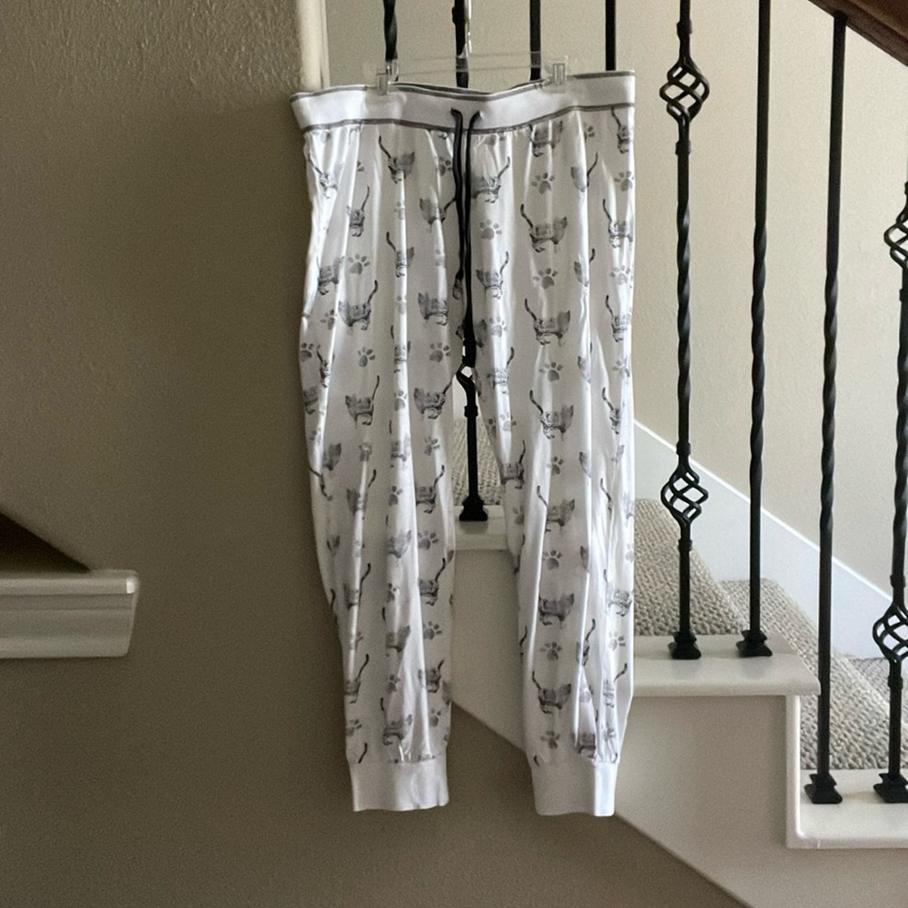 PJ Salvage Sz L Cuffed White & Black Cat Print Pajama Pants Only
